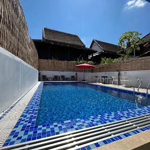 Little Friendly And Swimming Pool Pensión